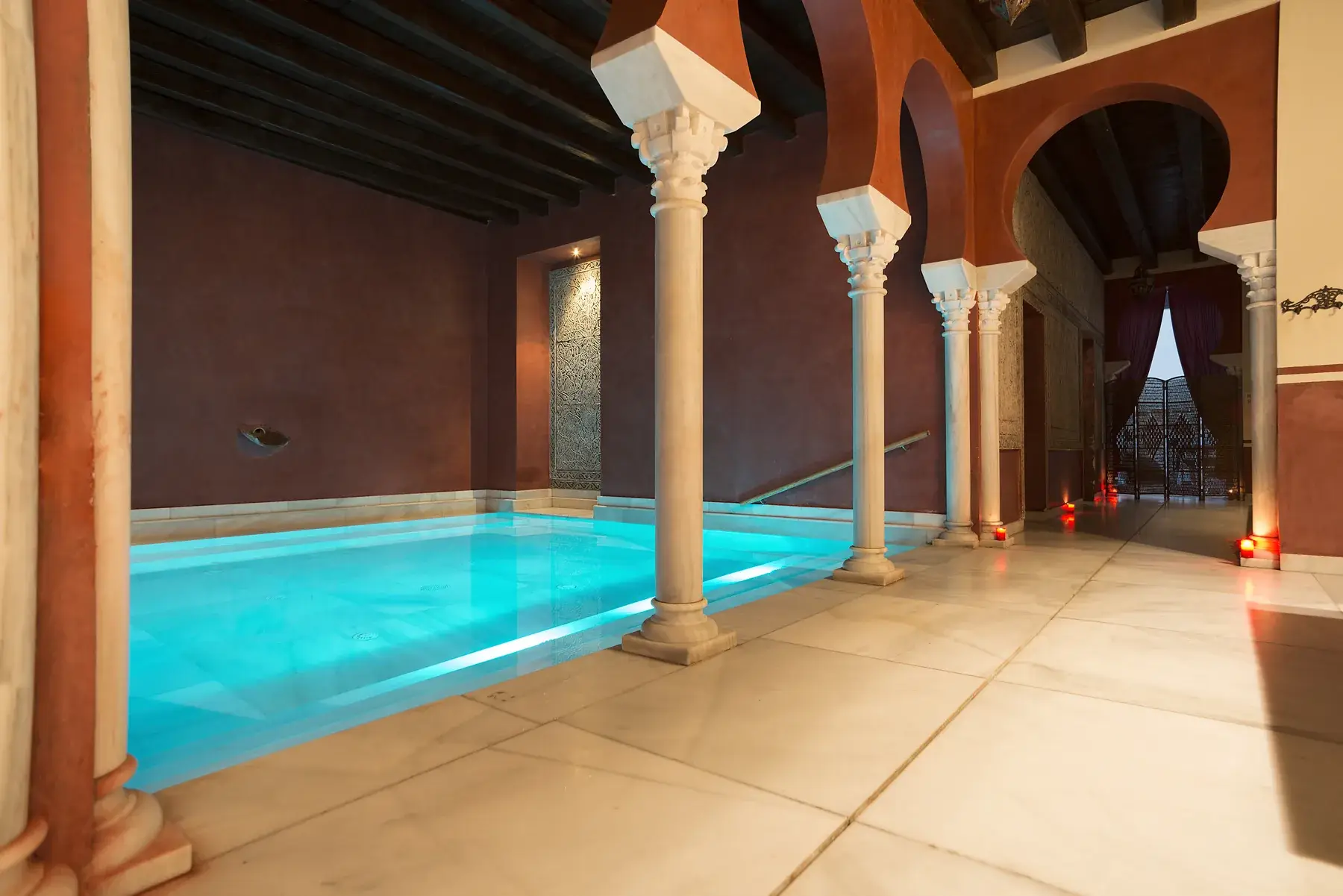 Piscina de flotación en los Baños Árabes de Córdoba