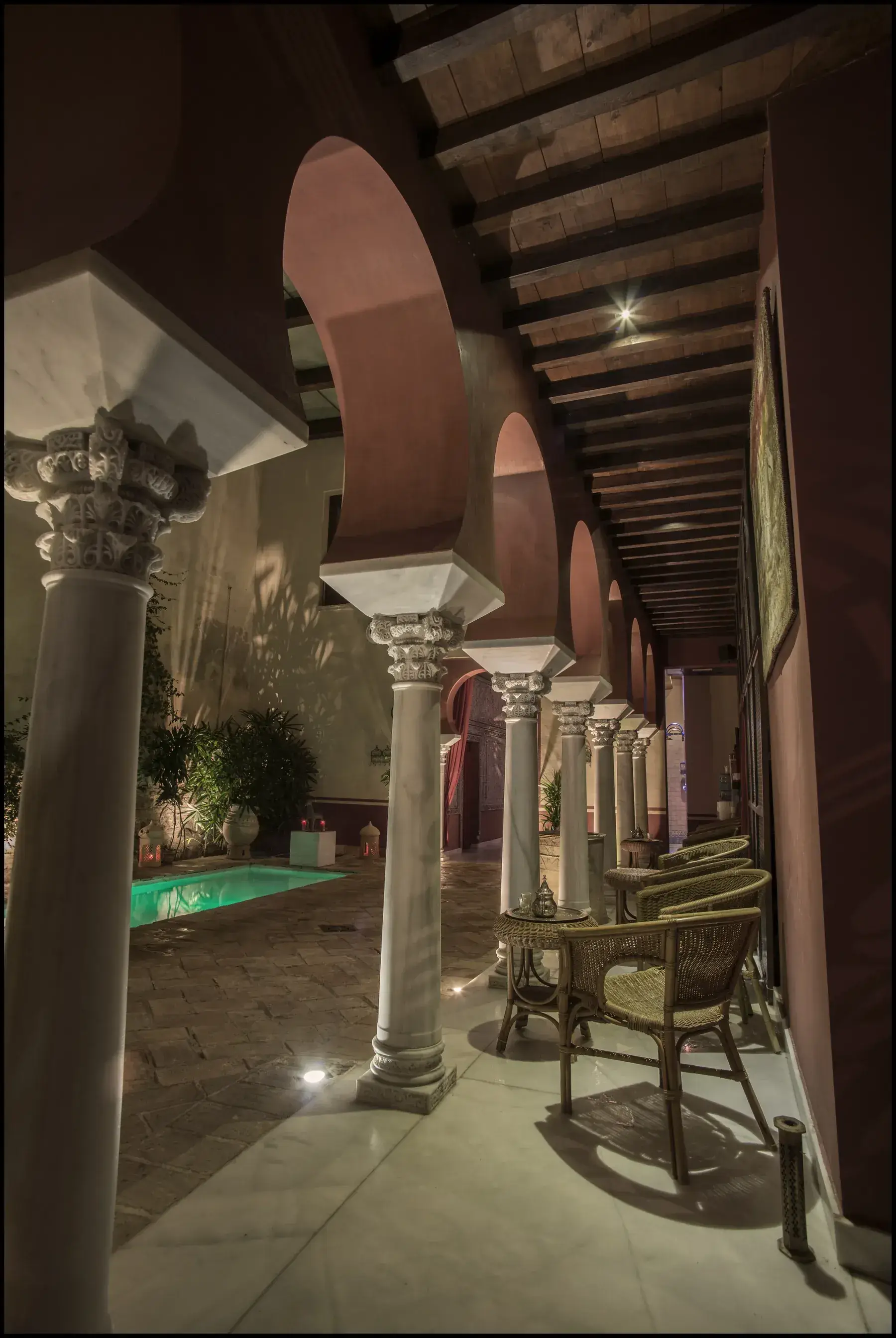 Columnas en los Baños Árabes de Córdoba